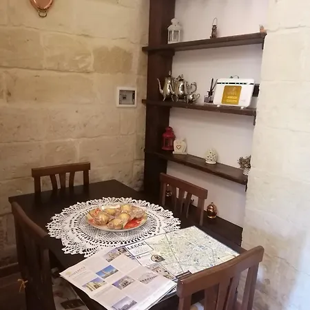 Corte Dei Limoni Λέτσε